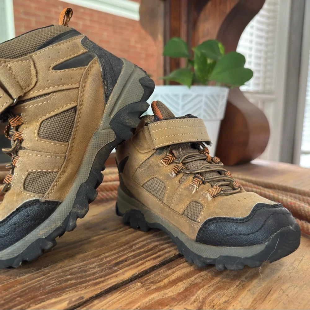 Kids Brown Outdoor Hiking Sneakers - Durable Trail Shoes